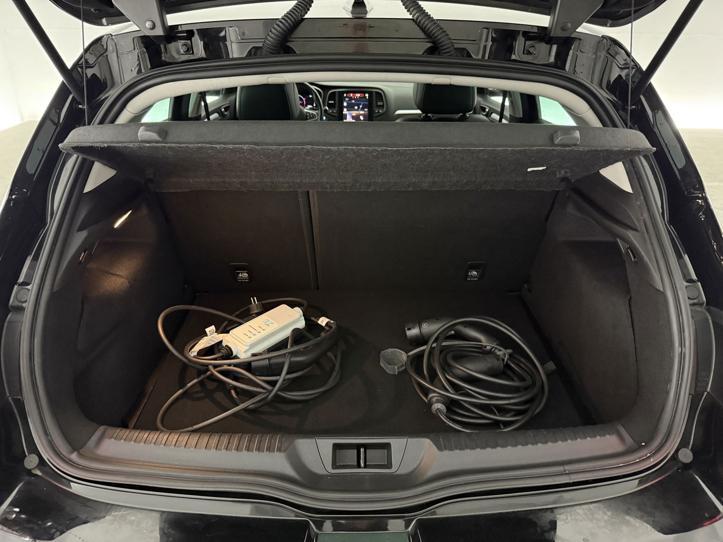 Renault Mégane 1.6 e-Tech Plug-in Intens | SOH 95% | Adap. Cruise | Virtual | Sfeer | HuD | Stoel/Stuur verw. | Camera | Carplay | Keyless