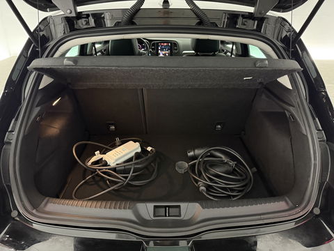 Renault Mégane 1.6 e-Tech Plug-in Intens | SOH 95% | Adap. Cruise | Virtual | Sfeer | HuD | Stoel/Stuur verw. | Camera | Carplay | Keyless