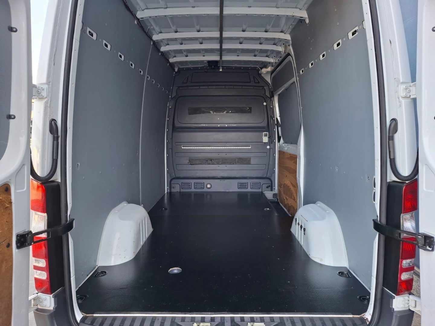 Mercedes-Benz Sprinter 313 2.2 CDI 366 EHD 3500 KG / L2H2 / AIRCO / CRUISE CONTROLE / TREKHAAK / AUTOMAAT