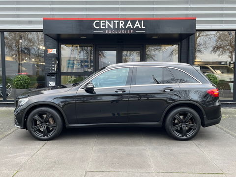 Mercedes-Benz GLC 250 4MATIC AMG|Pano|Burmester|Camera|Stoelverwarming|Ambient Light|NL-Auto|211PK