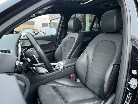 Mercedes-Benz GLC 250 4MATIC AMG|Pano|Burmester|Camera|Stoelverwarming|Ambient Light|NL-Auto|211PK