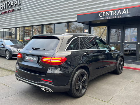 Mercedes-Benz GLC 250 4MATIC AMG|Pano|Burmester|Camera|Stoelverwarming|Ambient Light|NL-Auto|211PK