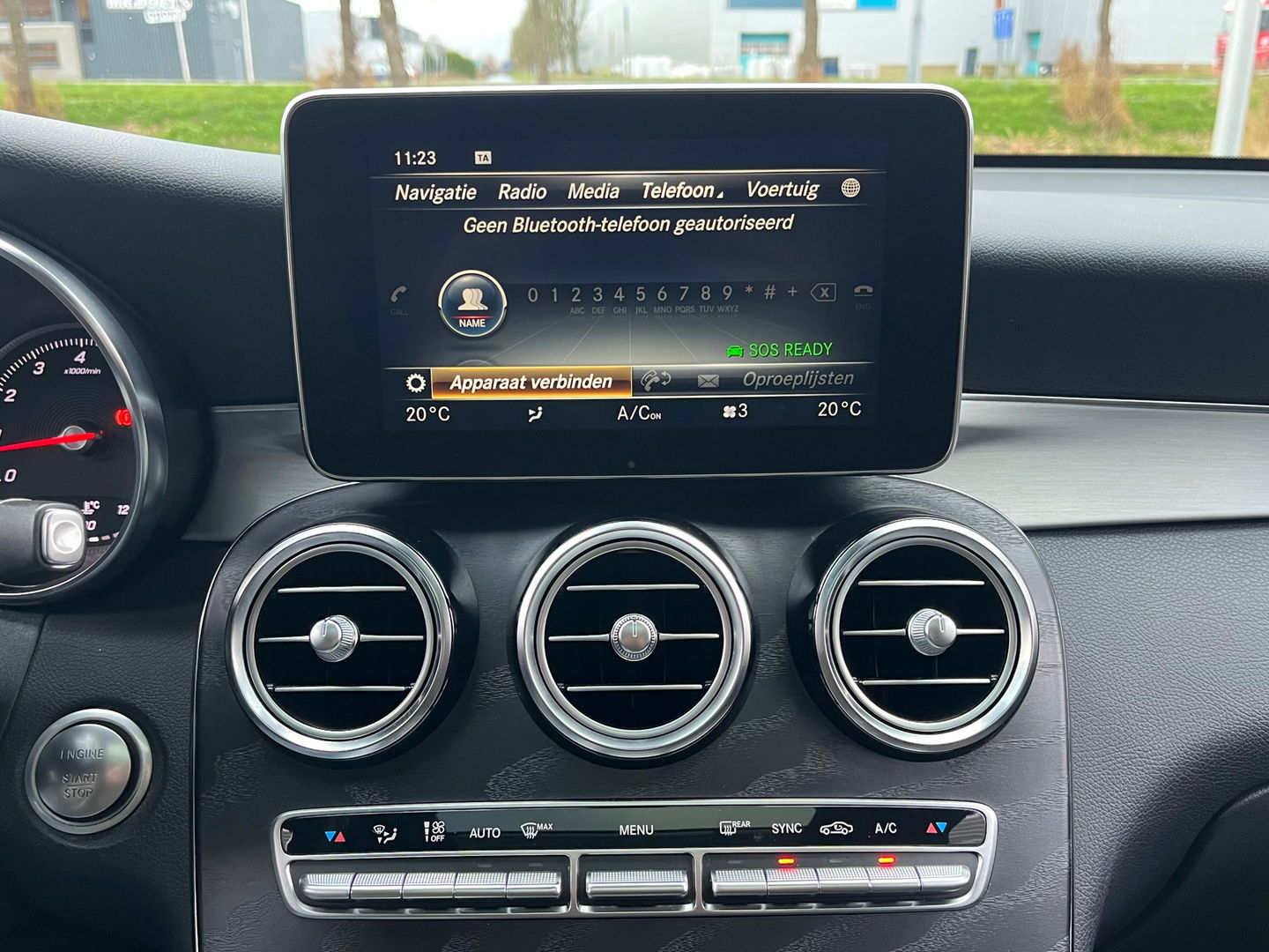 Mercedes-Benz GLC 250 4MATIC AMG|Pano|Burmester|Camera|Stoelverwarming|Ambient Light|NL-Auto|211PK