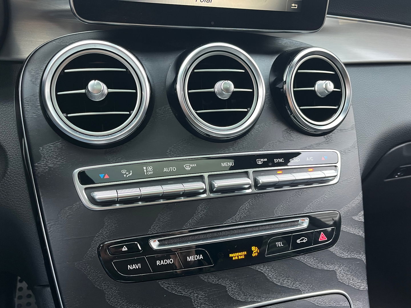 Mercedes-Benz GLC 250 4MATIC AMG|Pano|Burmester|Camera|Stoelverwarming|Ambient Light|NL-Auto|211PK