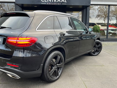 Mercedes-Benz GLC 250 4MATIC AMG|Pano|Burmester|Camera|Stoelverwarming|Ambient Light|NL-Auto|211PK