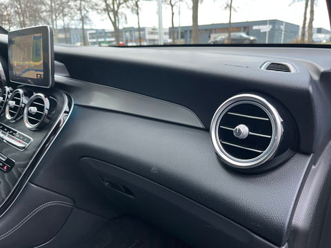 Mercedes-Benz GLC 250 4MATIC AMG|Pano|Burmester|Camera|Stoelverwarming|Ambient Light|NL-Auto|211PK