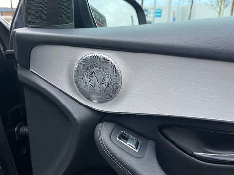 Mercedes-Benz GLC 250 4MATIC AMG|Pano|Burmester|Camera|Stoelverwarming|Ambient Light|NL-Auto|211PK