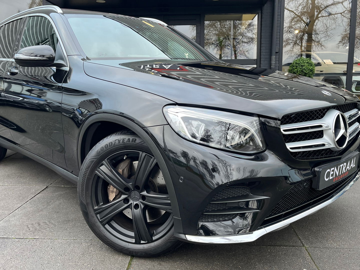 Mercedes-Benz GLC 250 4MATIC AMG|Pano|Burmester|Camera|Stoelverwarming|Ambient Light|NL-Auto|211PK