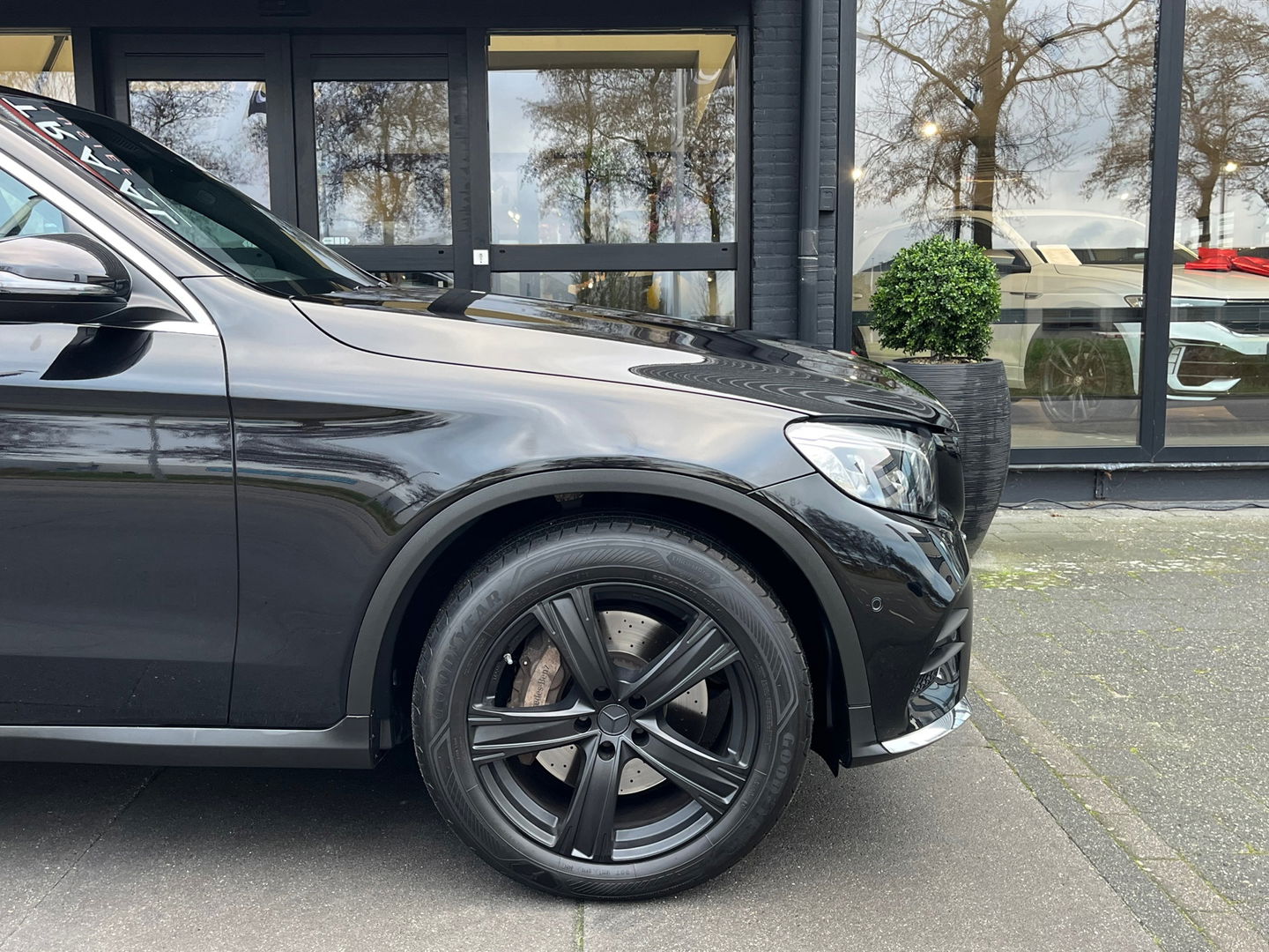 Mercedes-Benz GLC 250 4MATIC AMG|Pano|Burmester|Camera|Stoelverwarming|Ambient Light|NL-Auto|211PK
