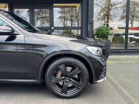 Mercedes-Benz GLC 250 4MATIC AMG|Pano|Burmester|Camera|Stoelverwarming|Ambient Light|NL-Auto|211PK