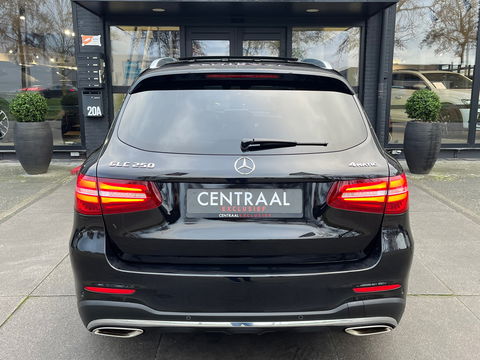 Mercedes-Benz GLC 250 4MATIC AMG|Pano|Burmester|Camera|Stoelverwarming|Ambient Light|NL-Auto|211PK