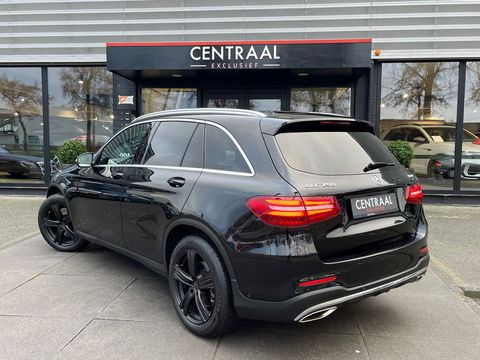 Mercedes-Benz GLC 250 4MATIC AMG|Pano|Burmester|Camera|Stoelverwarming|Ambient Light|NL-Auto|211PK