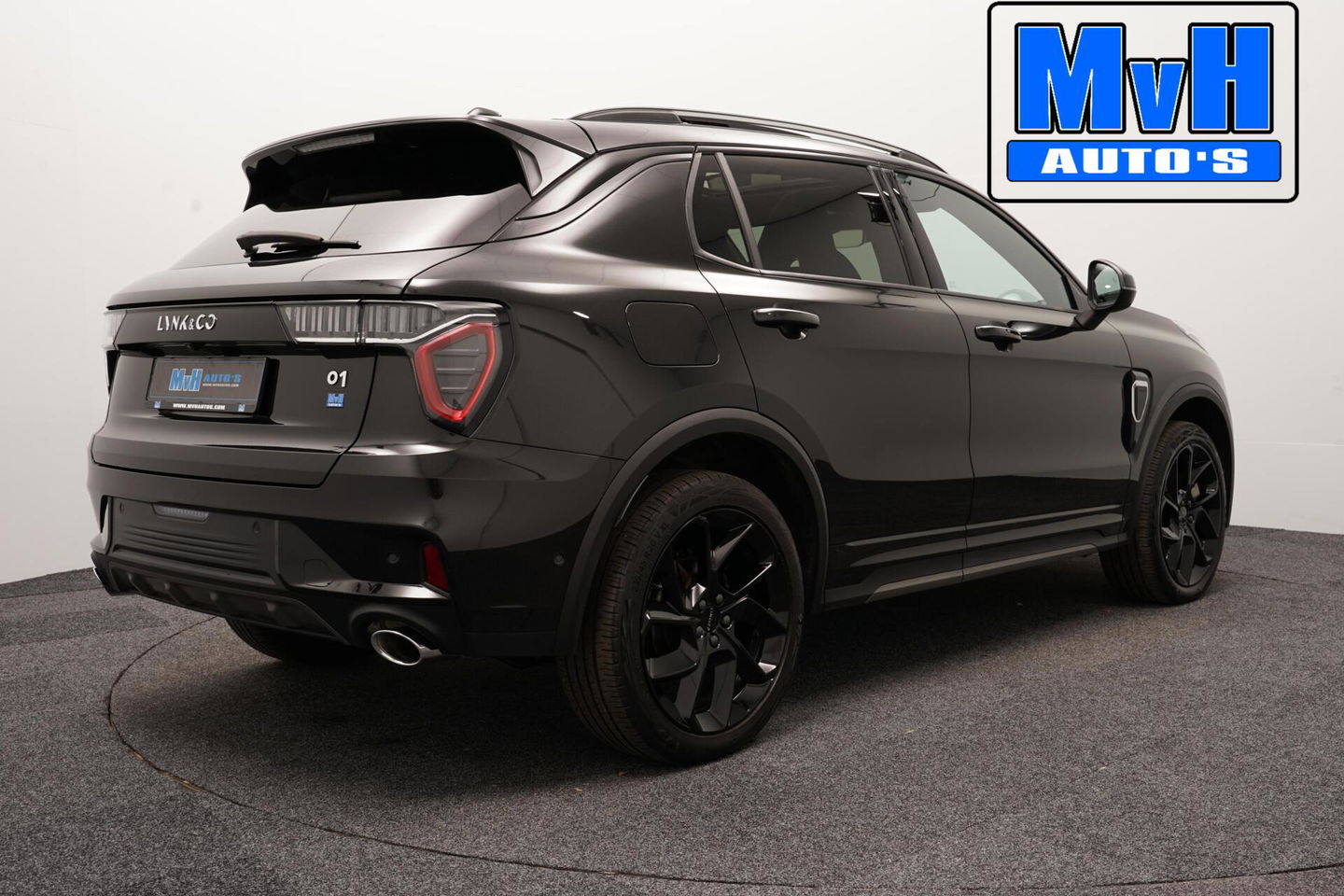 Lynk & Co 01 1.5 Hybride|FULL BLACK XL|ZWARTE.HEMEL|NAP