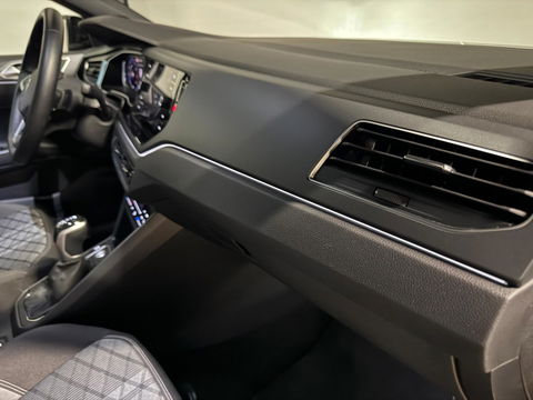 Volkswagen Taigo 1.5 TSI R-Line PANO KEYLESS VOL'