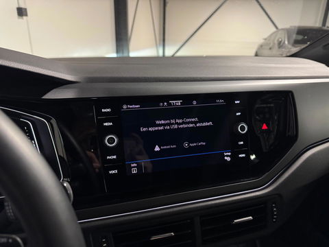 Volkswagen Taigo 1.5 TSI R-Line PANO KEYLESS VOL'