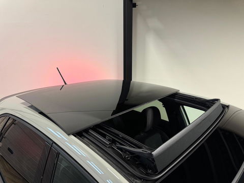 Volkswagen Taigo 1.5 TSI R-Line PANO KEYLESS VOL'