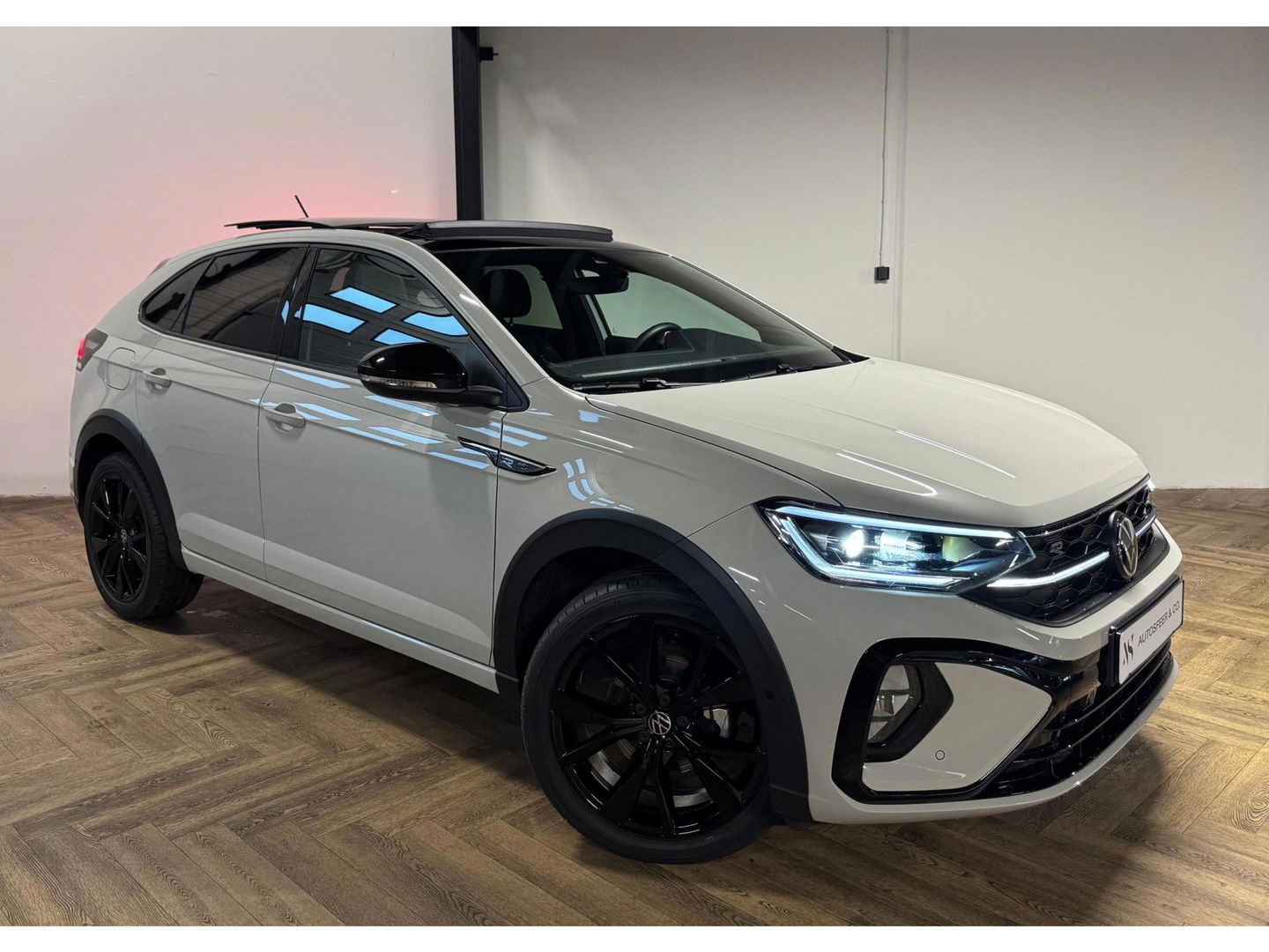 Volkswagen Taigo 1.5 TSI R-Line PANO KEYLESS VOL'