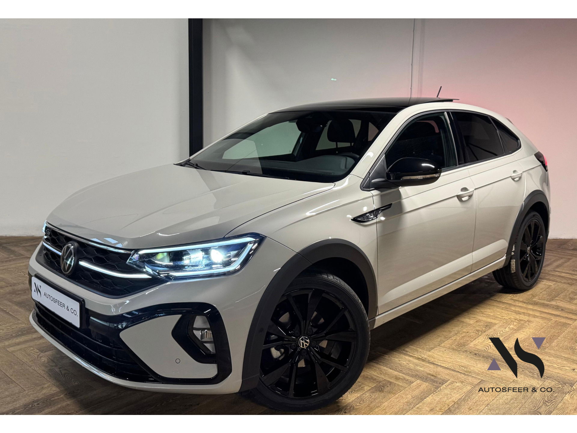 Volkswagen Taigo 1.5 TSI R-Line PANO KEYLESS VOL'