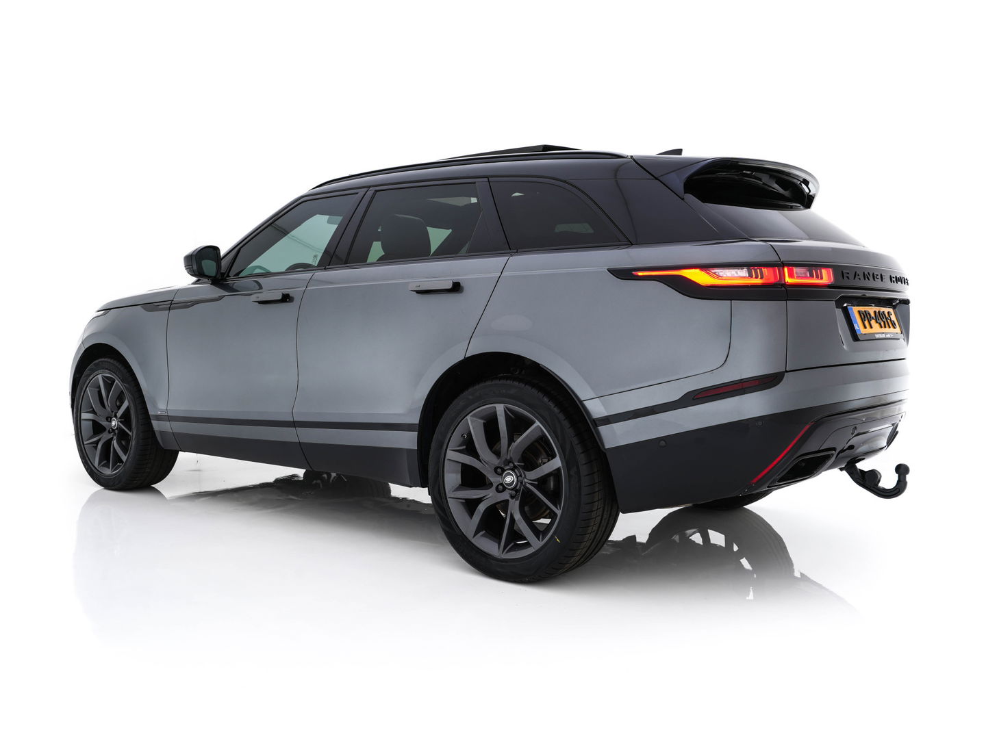 Land Rover Range Rover Velar 3.0 V6 AWD HSE Aut. *PANO | LEATHER | FULL-LED | MEMORY-PACK | BLIND-SPOT | MERIDIAN-SURROUND | DIGI-COCKPIT | CAMERA | KEYLESS | HEATED-COMFORTSEATS | PRIVACY-GLASS | SHIFT-PADDLES | 21 "ALU*