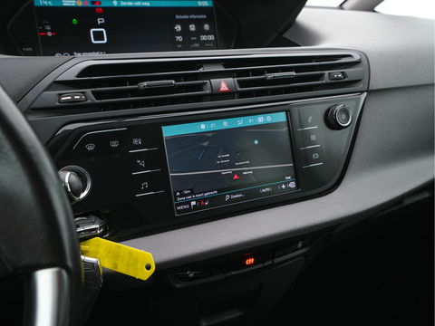 Citroën Grand C4 Picasso 1.2 PureTech Business [ 7-Pers ] Aut. *PANO-WINDOW | NAVI-FULLMAP | DIGI-COCKPIT | KEYLESS | CAMERA | COMFORT-SEATS | ECC | PDC | CRUISE | TOWBAR | PRIVACY-GLASS | SHIFT-PADDLES | 17''ALU*