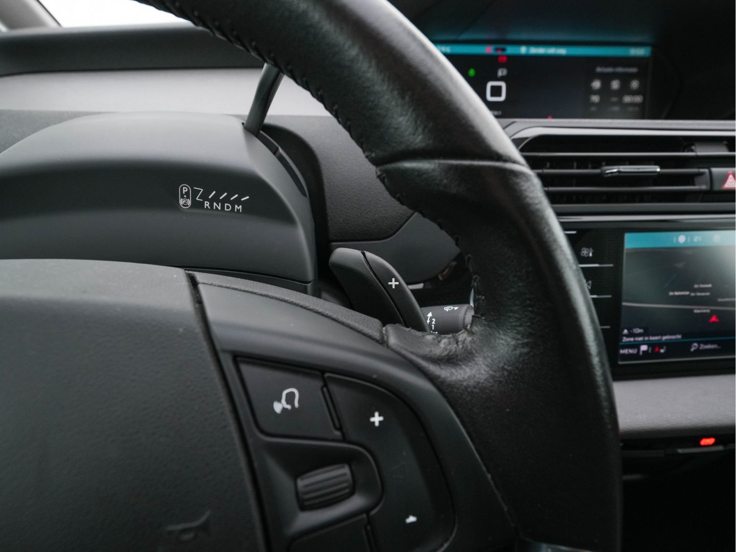 Citroën Grand C4 Picasso 1.2 PureTech Business [ 7-Pers ] Aut. *PANO-WINDOW | NAVI-FULLMAP | DIGI-COCKPIT | KEYLESS | CAMERA | COMFORT-SEATS | ECC | PDC | CRUISE | TOWBAR | PRIVACY-GLASS | SHIFT-PADDLES | 17''ALU*