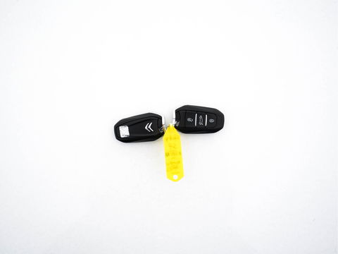 Citroën Grand C4 Picasso 1.2 PureTech Business [ 7-Pers ] Aut. *PANO-WINDOW | NAVI-FULLMAP | DIGI-COCKPIT | KEYLESS | CAMERA | COMFORT-SEATS | ECC | PDC | CRUISE | TOWBAR | PRIVACY-GLASS | SHIFT-PADDLES | 17''ALU*