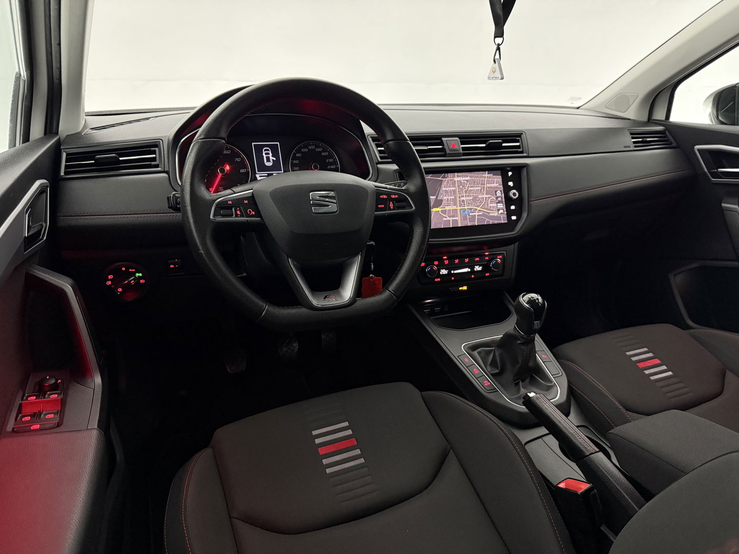SEAT Ibiza TSI FR Business Intense | Sfeer | Camera | Carplay | Cruise | Clima | Navigatie | NAP