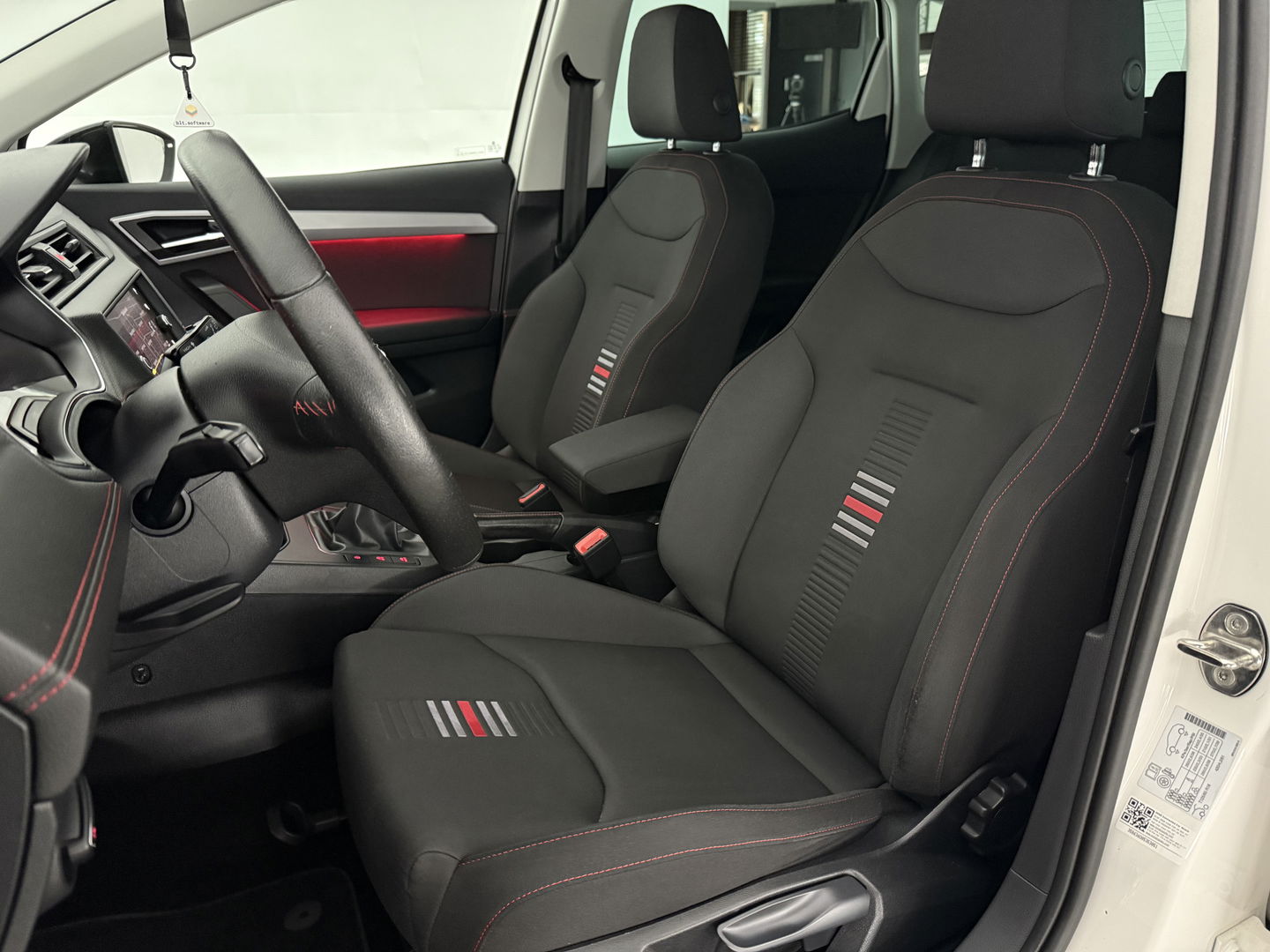 SEAT Ibiza TSI FR Business Intense | Sfeer | Camera | Carplay | Cruise | Clima | Navigatie | NAP