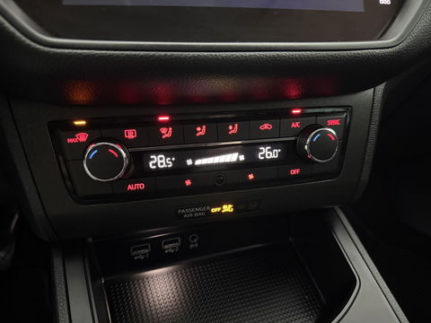 SEAT Ibiza TSI FR Business Intense | Sfeer | Camera | Carplay | Cruise | Clima | Navigatie | NAP