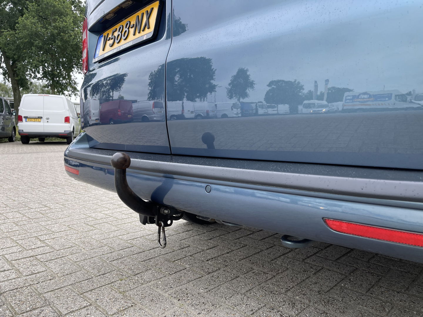 Volkswagen Transporter 2.0 TDI 150pk DSG automaat L2H1 Highline / vaste prijs rijklaar € 24.950 marge / lease vanaf € 407 / airco / cruise / navi / camera / trekhaak 2500 kg / pdc voor en achter !