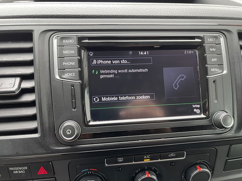 Volkswagen Transporter 2.0 TDI 150pk DSG automaat L2H1 Highline / vaste prijs rijklaar € 24.950 marge / lease vanaf € 407 / airco / cruise / navi / camera / trekhaak 2500 kg / pdc voor en achter !