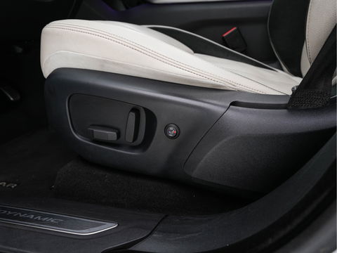 Land Rover Range Rover Velar 3.0 V6 AWD HSE Aut. *PANO | LEATHER | FULL-LED | MEMORY-PACK | BLIND-SPOT | MERIDIAN-SURROUND | DIGI-COCKPIT | CAMERA | KEYLESS | HEATED-COMFORTSEATS | PRIVACY-GLASS | SHIFT-PADDLES | 21 "ALU*