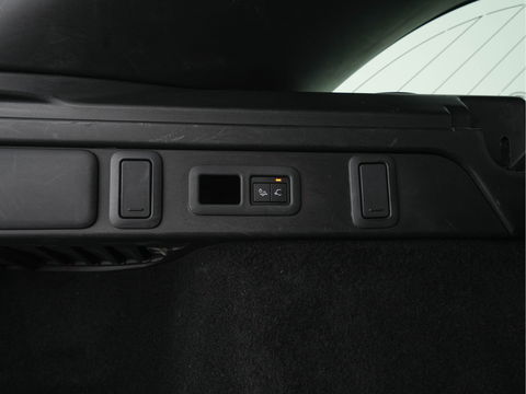 Land Rover Range Rover Velar 3.0 V6 AWD HSE Aut. *PANO | LEATHER | FULL-LED | MEMORY-PACK | BLIND-SPOT | MERIDIAN-SURROUND | DIGI-COCKPIT | CAMERA | KEYLESS | HEATED-COMFORTSEATS | PRIVACY-GLASS | SHIFT-PADDLES | 21 "ALU*