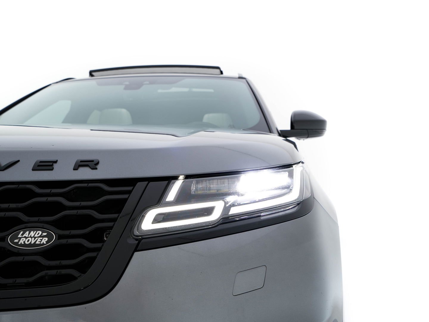 Land Rover Range Rover Velar 3.0 V6 AWD HSE Aut. *PANO | LEATHER | FULL-LED | MEMORY-PACK | BLIND-SPOT | MERIDIAN-SURROUND | DIGI-COCKPIT | CAMERA | KEYLESS | HEATED-COMFORTSEATS | PRIVACY-GLASS | SHIFT-PADDLES | 21 "ALU*