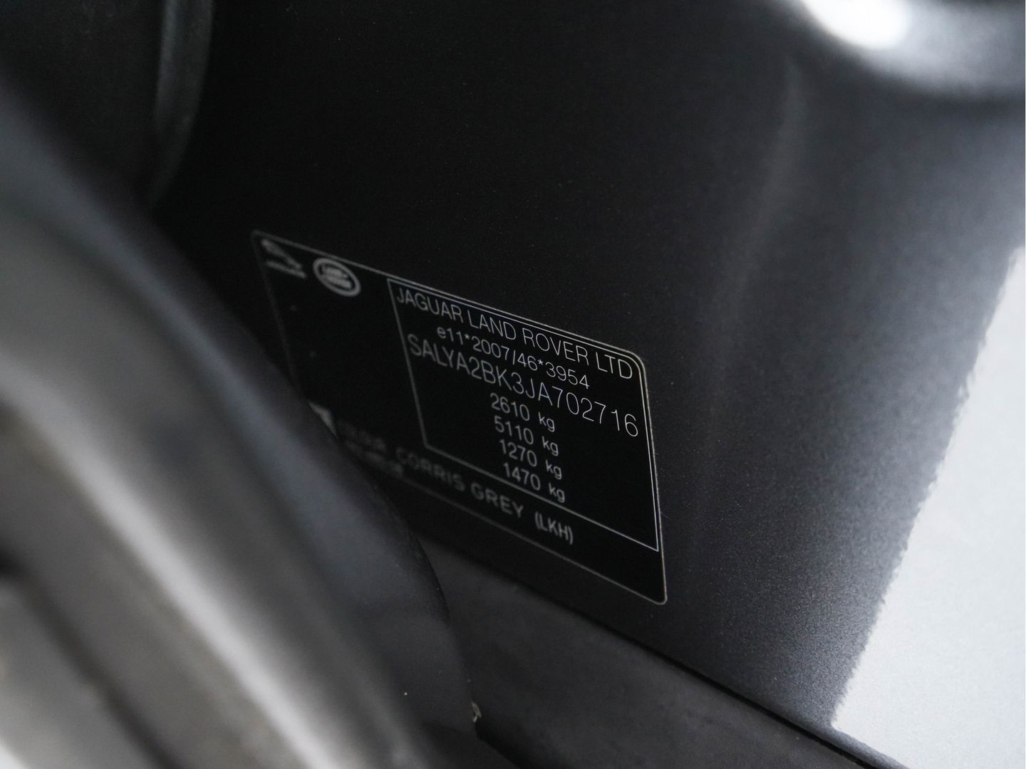 Land Rover Range Rover Velar 3.0 V6 AWD HSE Aut. *PANO | LEATHER | FULL-LED | MEMORY-PACK | BLIND-SPOT | MERIDIAN-SURROUND | DIGI-COCKPIT | CAMERA | KEYLESS | HEATED-COMFORTSEATS | PRIVACY-GLASS | SHIFT-PADDLES | 21 "ALU*