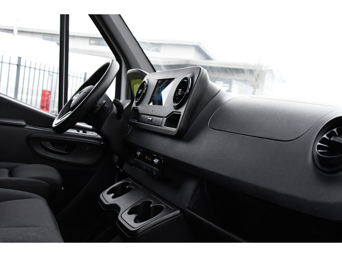 Mercedes-Benz Sprinter 317 1.9 CDI L2H2 RWD PB Edition Camera, Cruise, Carplay, 170pk, Automaat, LED, Multimedia, Trekhaak,