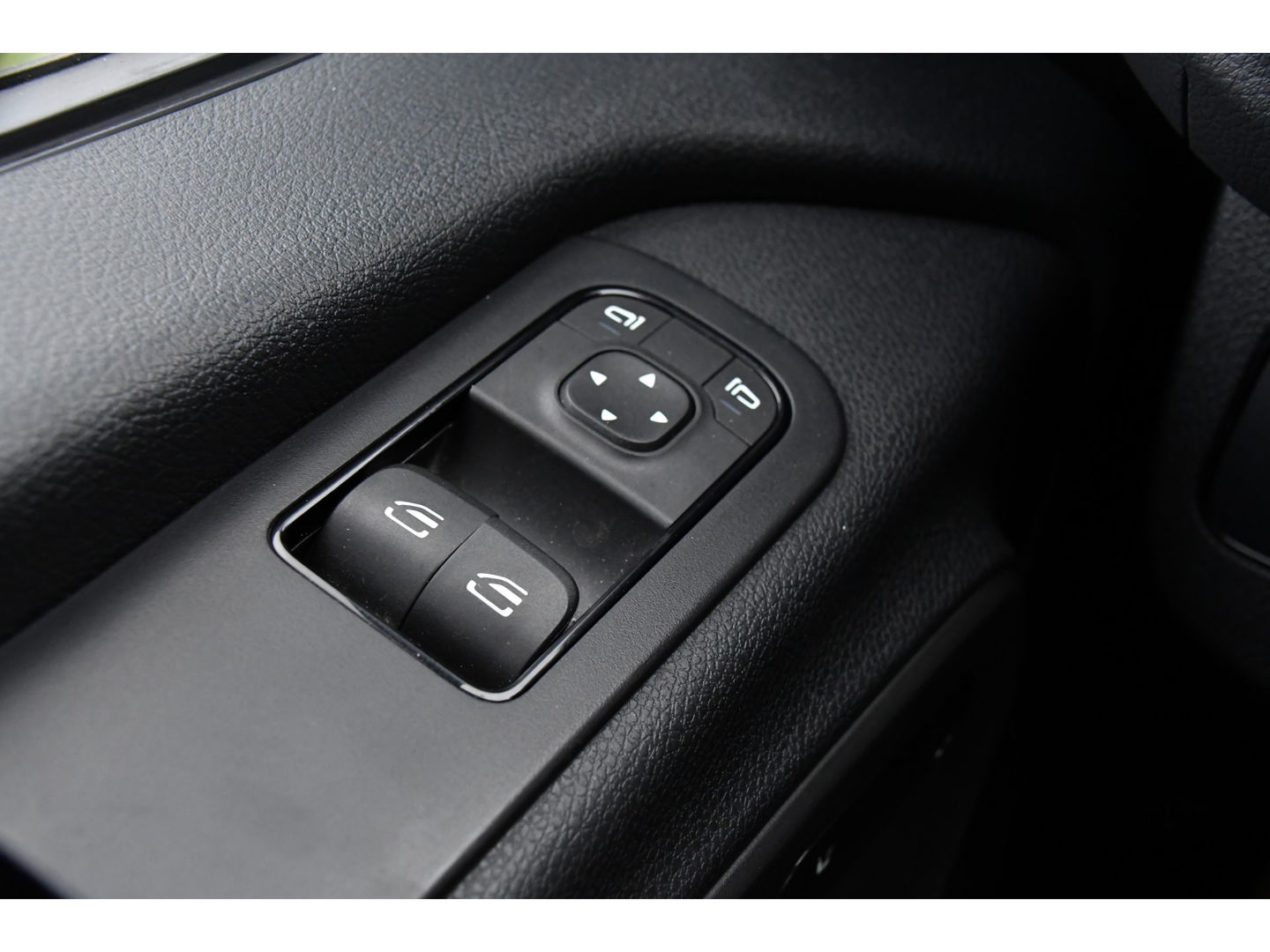 Mercedes-Benz Sprinter 317 1.9 CDI L2H2 RWD PB Edition Camera, Cruise, Carplay, 170pk, Automaat, LED, Multimedia, Trekhaak,