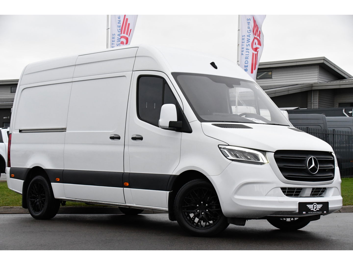 Mercedes-Benz Sprinter 317 1.9 CDI L2H2 RWD PB Edition Camera, Cruise, Carplay, 170pk, Automaat, LED, Multimedia, Trekhaak,
