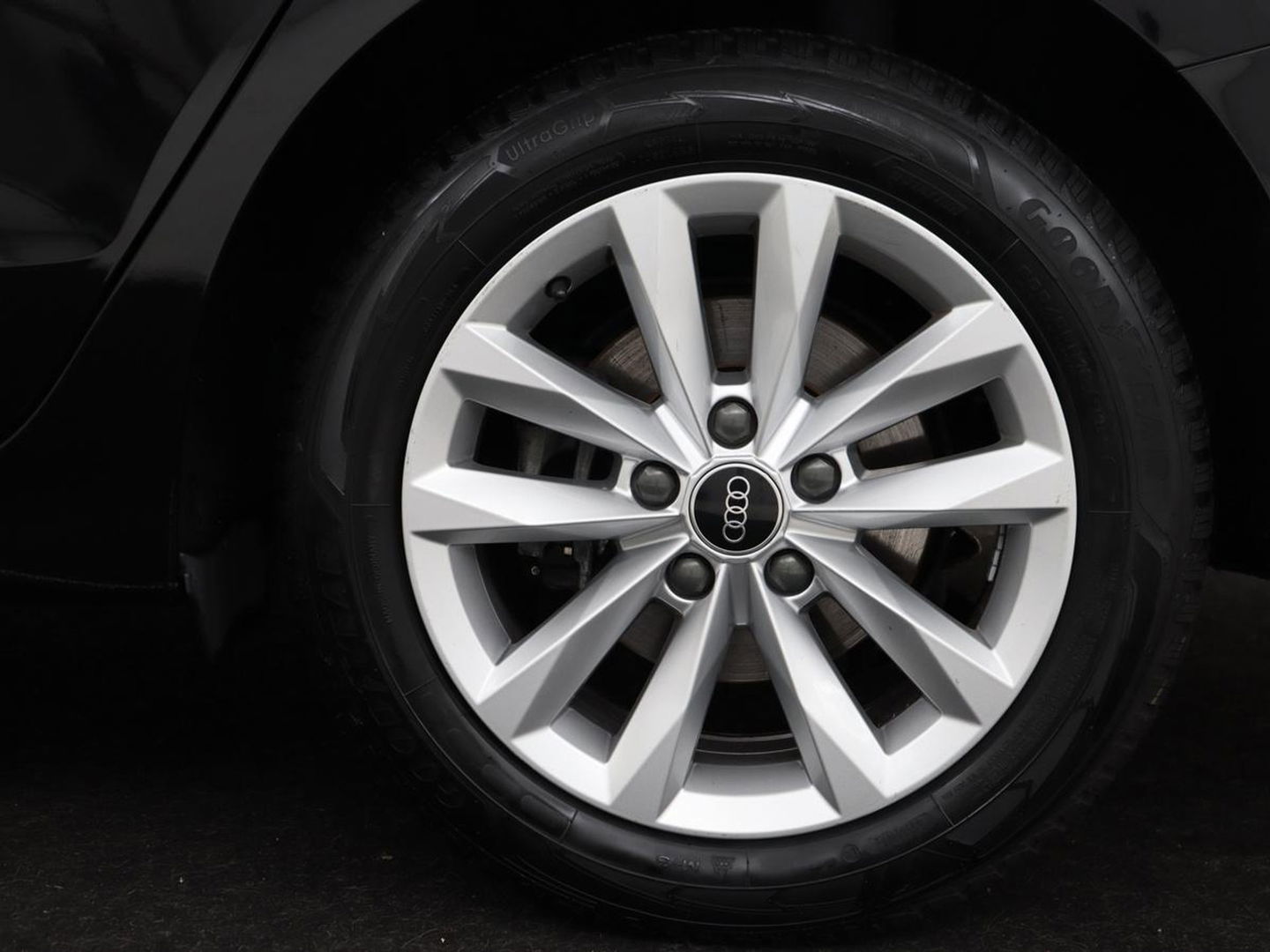 Audi A3 35 TFSI Pro Line | Camera | Park Assist | Virtual Cockpit | Carplay | Full LED | Climate control | Cruise control | Bluetooth