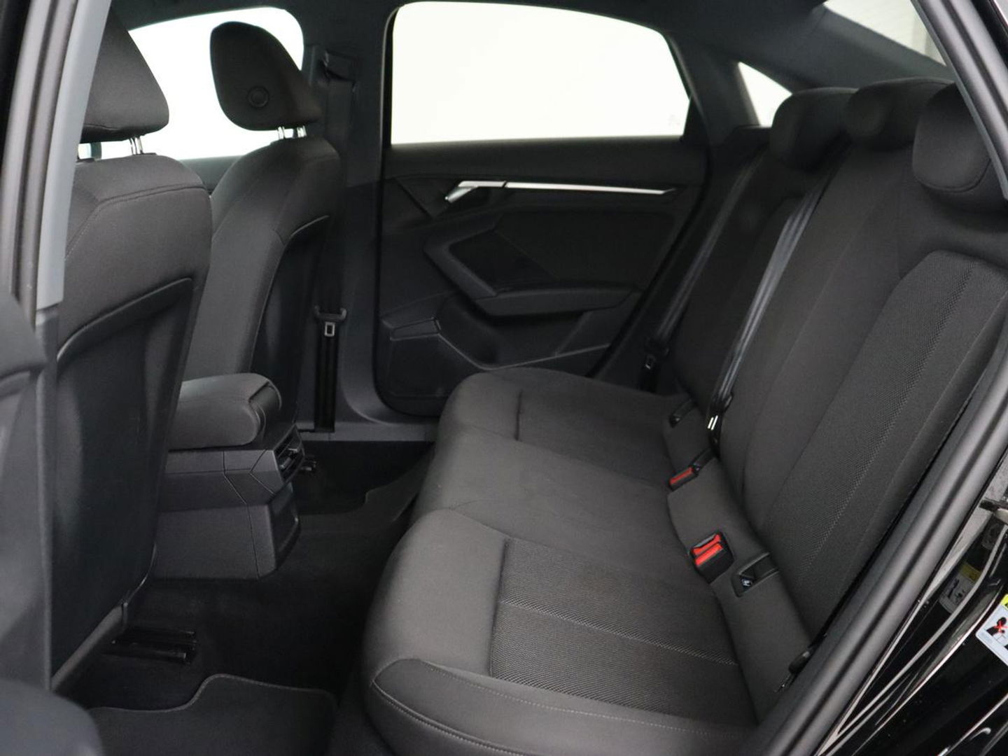 Audi A3 35 TFSI Pro Line | Camera | Park Assist | Virtual Cockpit | Carplay | Full LED | Climate control | Cruise control | Bluetooth