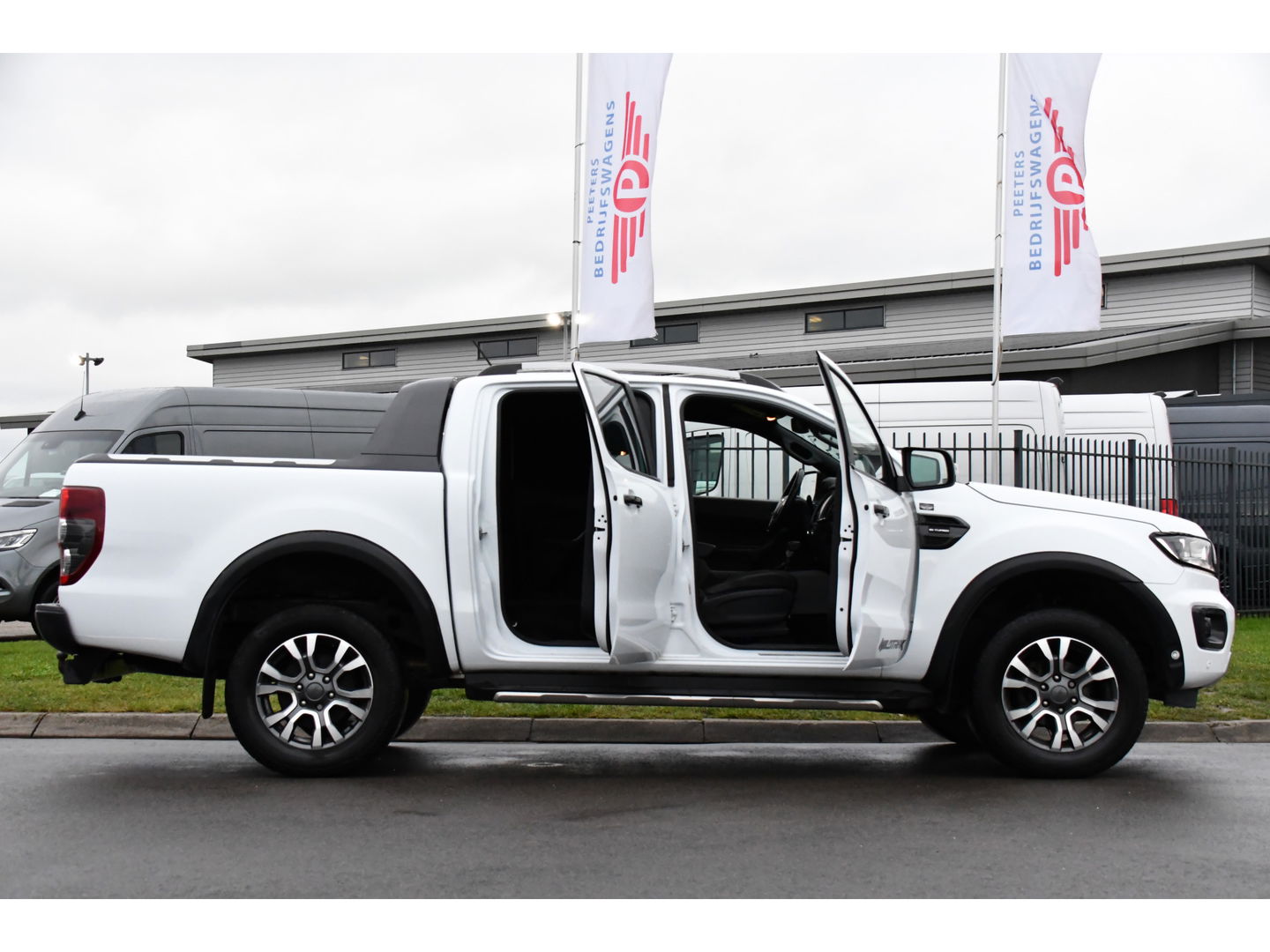 Ford Ranger 2.0 EcoBlue Wildtrak Supercab Adaptieve Cruise, Camera, Carplay, 3500kg Trekhaak, 213pk, Automaat Multimedia, Stoelverwarming,  Leder, uniek!