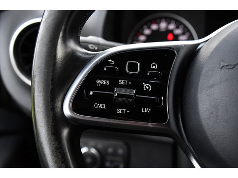 Mercedes-Benz Sprinter 316 2.2 CDI L2H2 Black Edition Camera, Cruise, Carplay, 3500kg Trekhaak, 10,5'' Mbux, Automaat, 164pk, Multimedia, Uniek!