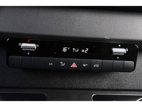 Mercedes-Benz Sprinter 316 2.2 CDI L2H2 Black Edition Camera, Cruise, Carplay, 3500kg Trekhaak, 10,5'' Mbux, Automaat, 164pk, Multimedia, Uniek!