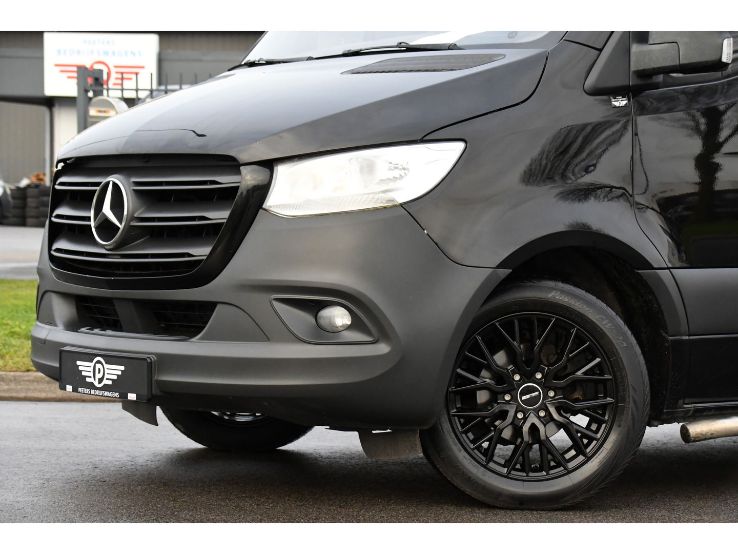 Mercedes-Benz Sprinter 316 2.2 CDI L2H2 Black Edition Camera, Cruise, Carplay, 3500kg Trekhaak, 10,5'' Mbux, Automaat, 164pk, Multimedia, Uniek!