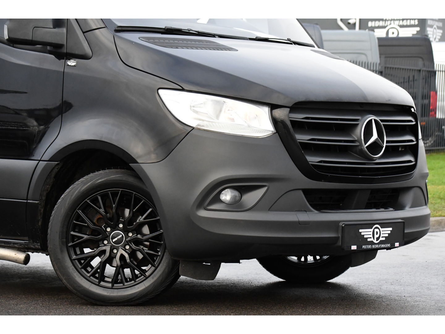 Mercedes-Benz Sprinter 316 2.2 CDI L2H2 Black Edition Camera, Cruise, Carplay, 3500kg Trekhaak, 10,5'' Mbux, Automaat, 164pk, Multimedia, Uniek!