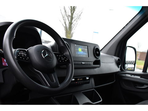 Mercedes-Benz Sprinter 319 V6 3.0 CDI L2H2 DC AMG Edition Camera, Cruise, Carplay, 3500kg Trekhaak, Automaat, Sensoren, mutlimedia, 190pk, Uniek!