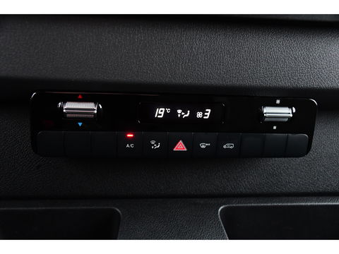 Mercedes-Benz Sprinter 319 V6 3.0 CDI L2H2 DC AMG Edition Camera, Cruise, Carplay, 3500kg Trekhaak, Automaat, Sensoren, mutlimedia, 190pk, Uniek!