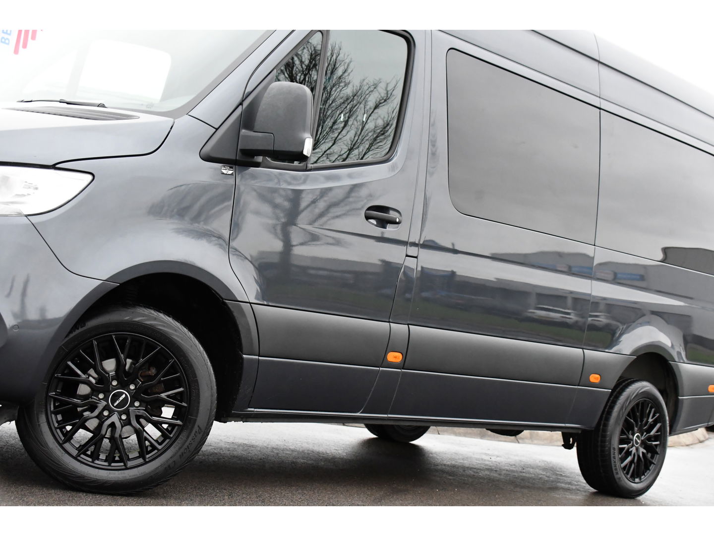 Mercedes-Benz Sprinter 319 V6 3.0 CDI L2H2 DC AMG Edition Camera, Cruise, Carplay, 3500kg Trekhaak, Automaat, Sensoren, mutlimedia, 190pk, Uniek!