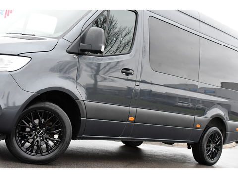 Mercedes-Benz Sprinter 319 V6 3.0 CDI L2H2 DC AMG Edition Camera, Cruise, Carplay, 3500kg Trekhaak, Automaat, Sensoren, mutlimedia, 190pk, Uniek!