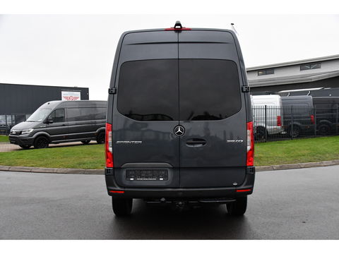 Mercedes-Benz Sprinter 319 V6 3.0 CDI L2H2 DC AMG Edition Camera, Cruise, Carplay, 3500kg Trekhaak, Automaat, Sensoren, mutlimedia, 190pk, Uniek!